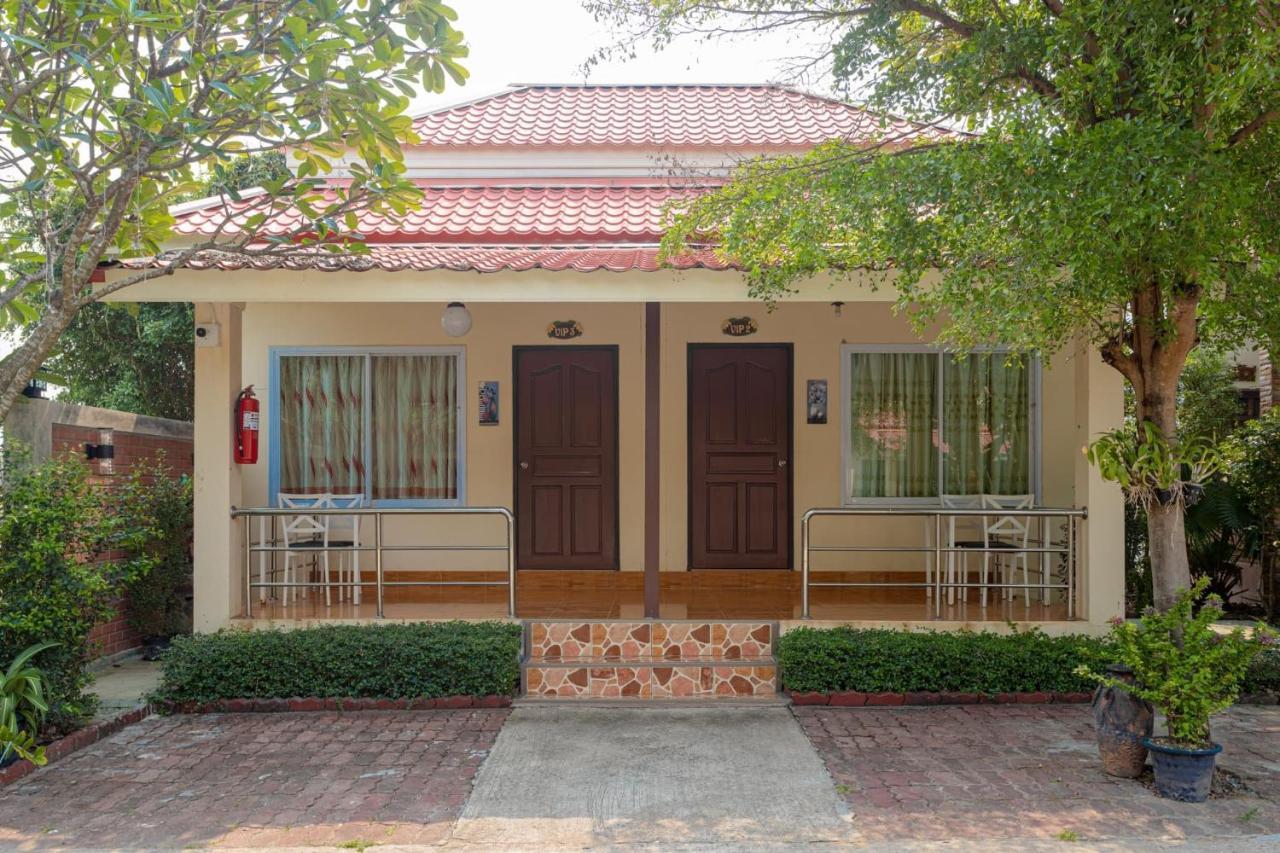 Pennaung Resort Bueng Kan Extérieur photo